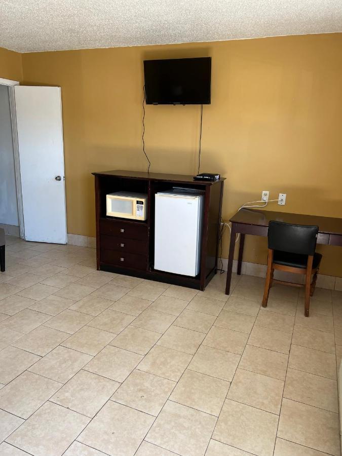 Budget Inn Decatur Priceville Bagian luar foto